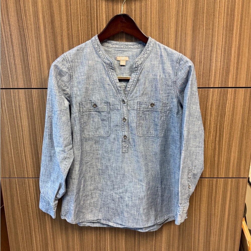 EUC j. jill chambray shirt